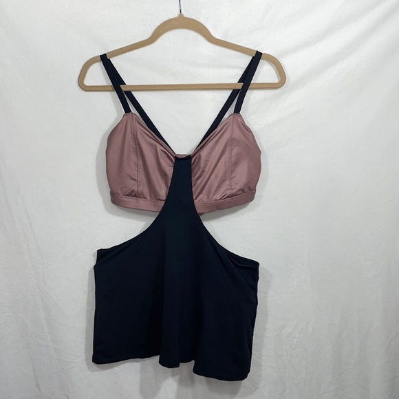 Demi Lovato Fabletics Workout Athletic Top sz L - Picture 2 of 7